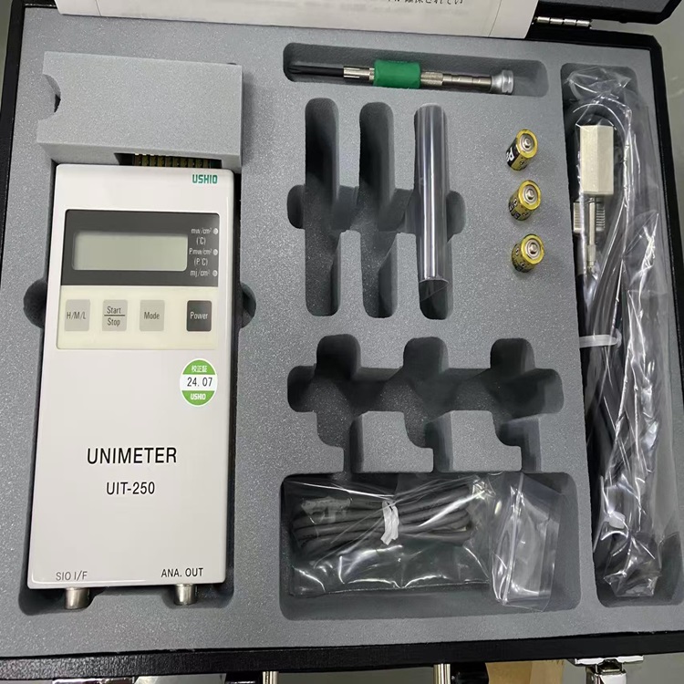 日本USHIO牛尾UIT-250照度计UV照度计/UV积分照度计
