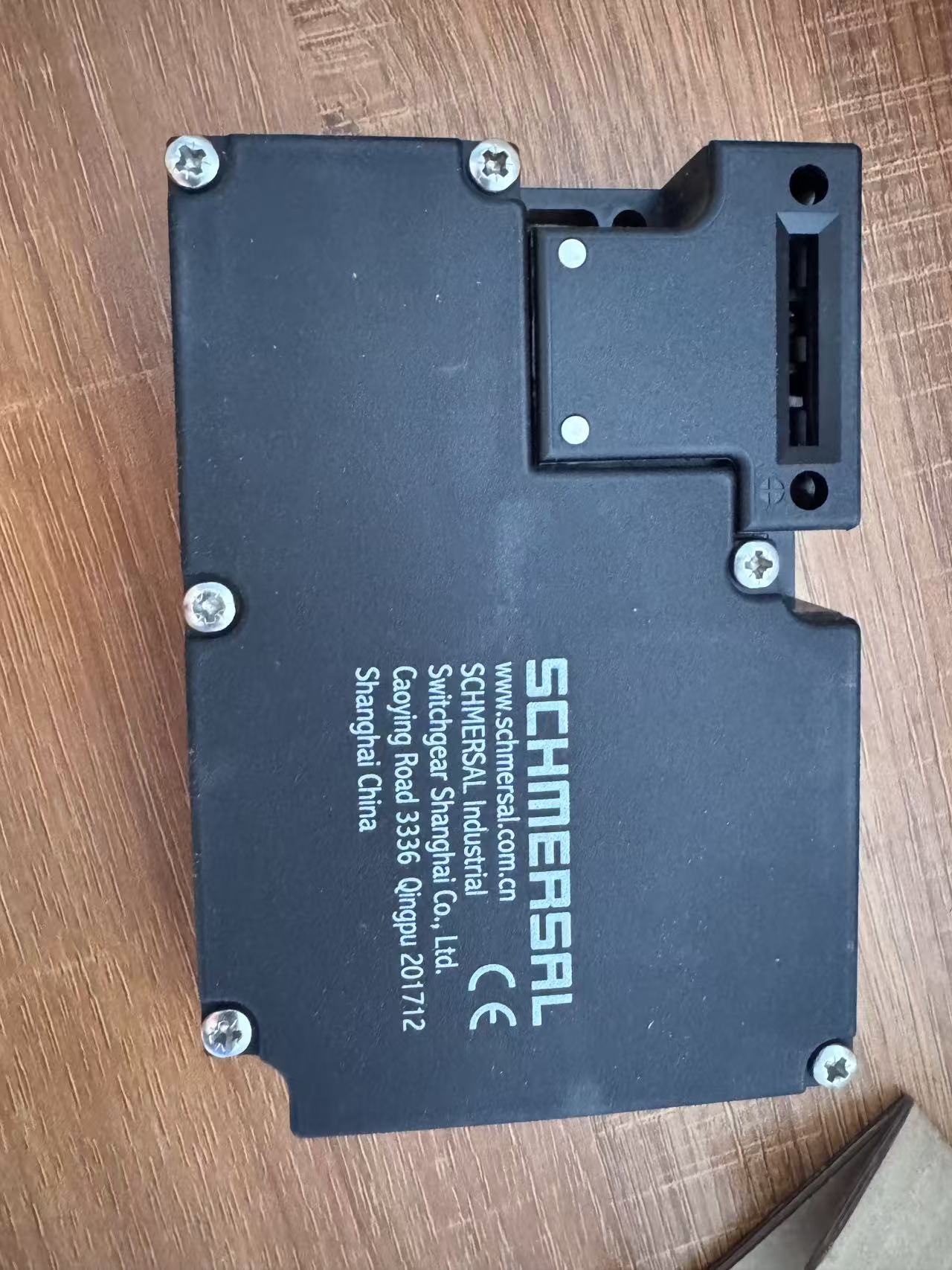 施迈赛SCHMERSAL安全门锁 AZM161SK-12 电磁安全联锁开关 24V